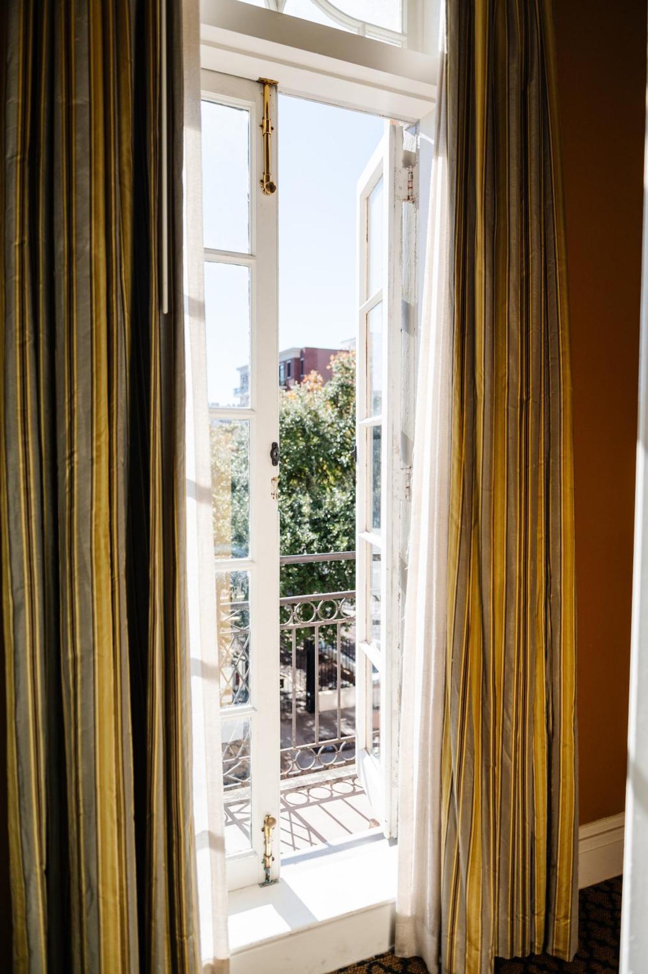 The Lafayette New Orleans By Kasa Hotel Exterior foto